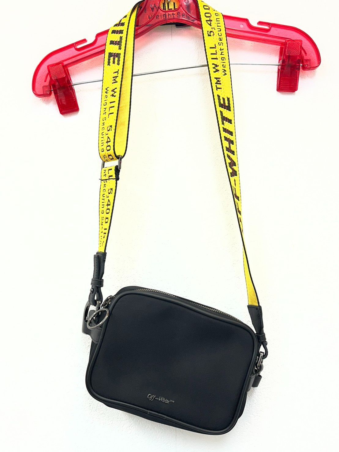 OFF-WHITE オフホワイト ショルダーバッグ ブラック イエロー - メルカリ