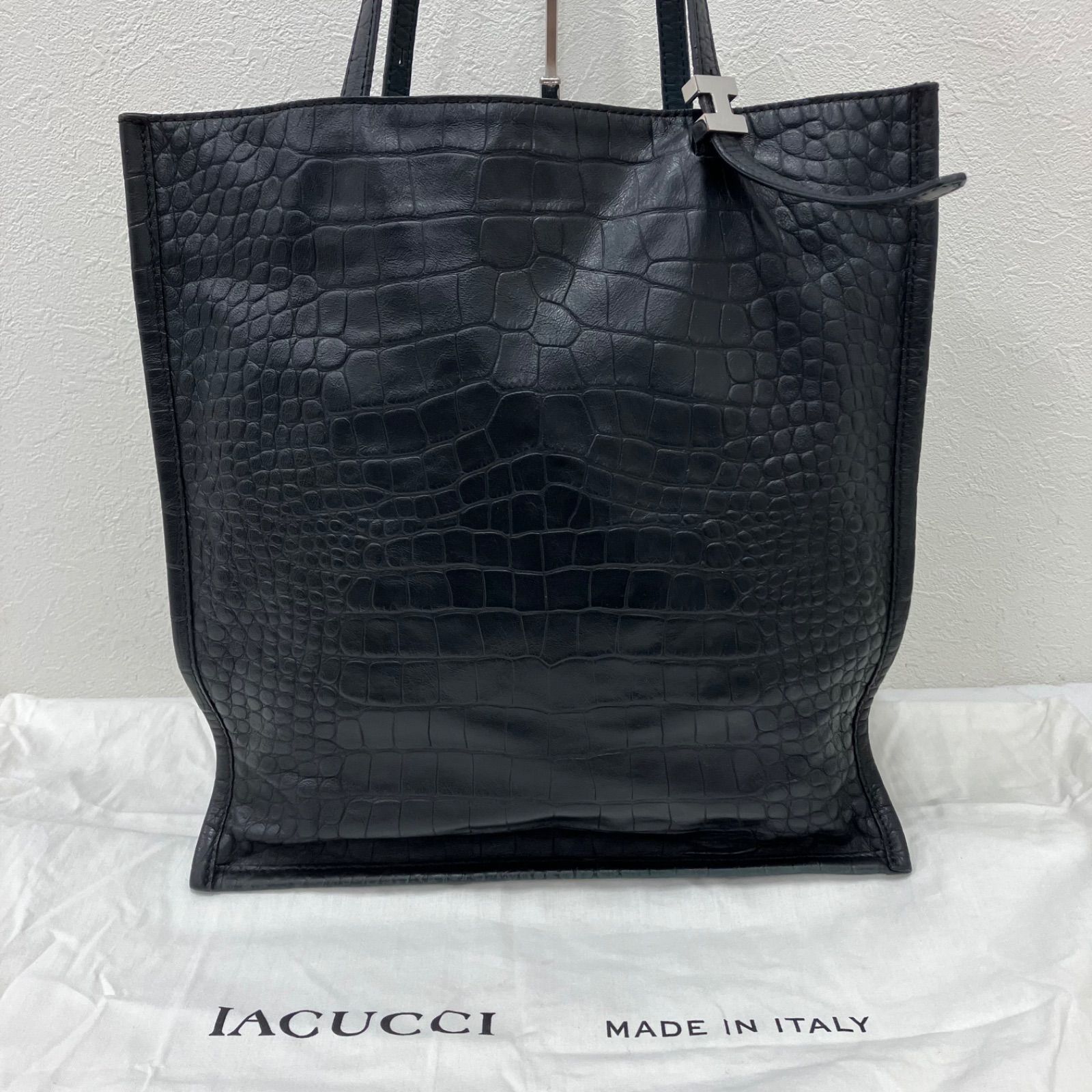 3053　IACUCCI　イアクッチ　GIULIETTA　ジュリエッタ　トートバッグ　ハンドバッグ　ブラック　黒　レザー　型押し　クロコ型押し　レディース　シンプル　きれいめ　上品　ソフトレザー