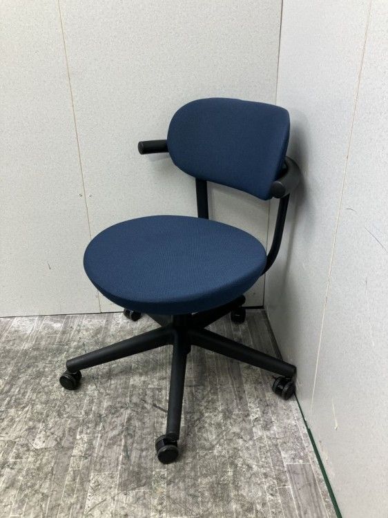 【中古品】コクヨ パロチェア CO75-BK1 ブルー