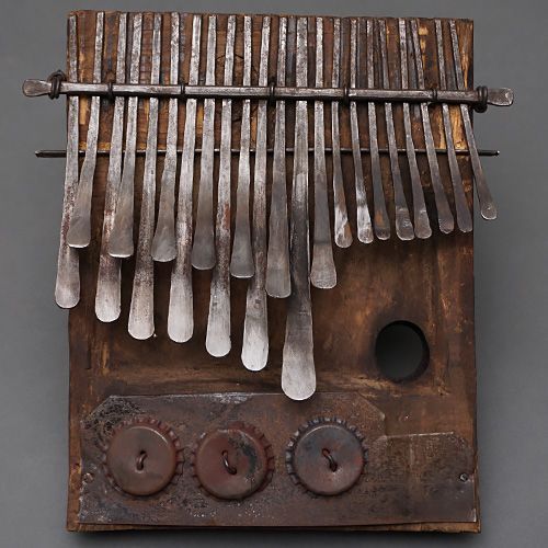ジンバブエ ムビラ mbira ンビラ No.32 親指ピアノ アフリカ民族楽器 ショナ族 伝統楽器 ハンドメイド 民族音楽 ヒーリング 癒し ラメラフォン アフリカ雑貨 エスニック インテリア 演奏用 民芸品 伝統文化 アフリカ音楽 ハンドクラフト