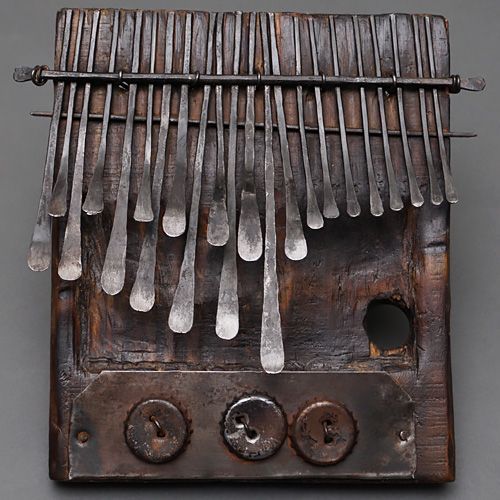ジンバブエ ムビラ mbira ンビラ No.34 親指ピアノ アフリカ民族楽器 ショナ族 伝統楽器 ハンドメイド 民族音楽 ヒーリング 癒し ラメラフォン アフリカ雑貨 エスニック インテリア 演奏用 民芸品 伝統文化 アフリカ音楽 ハンドクラフト 6,440円