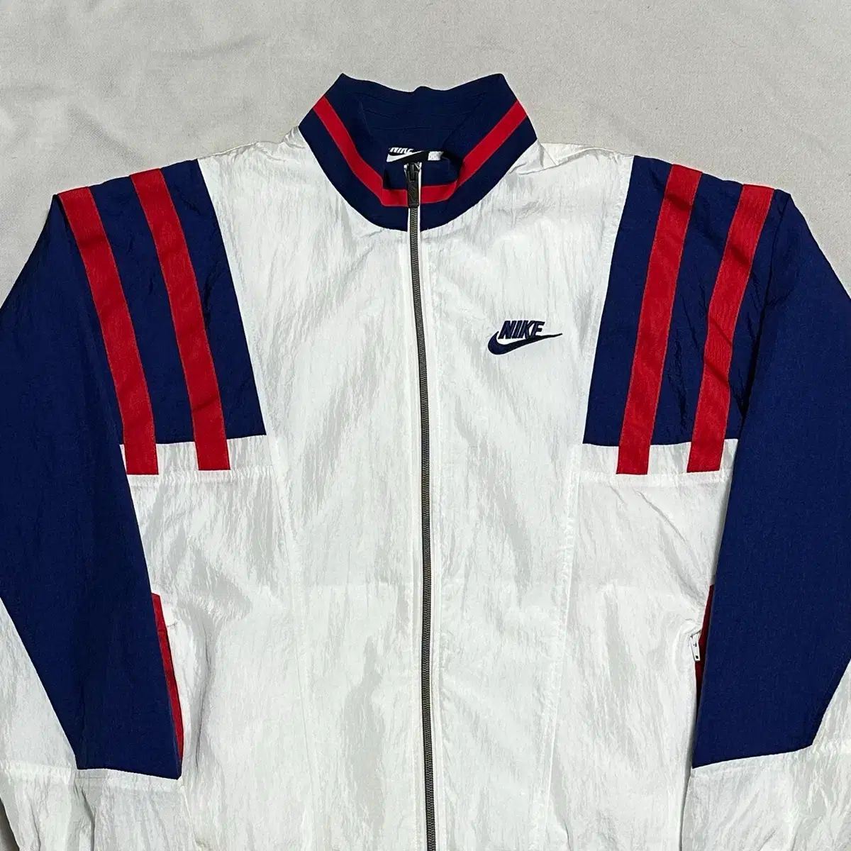 L NIKE ウーブン バイカラー ウィンドブレーカー