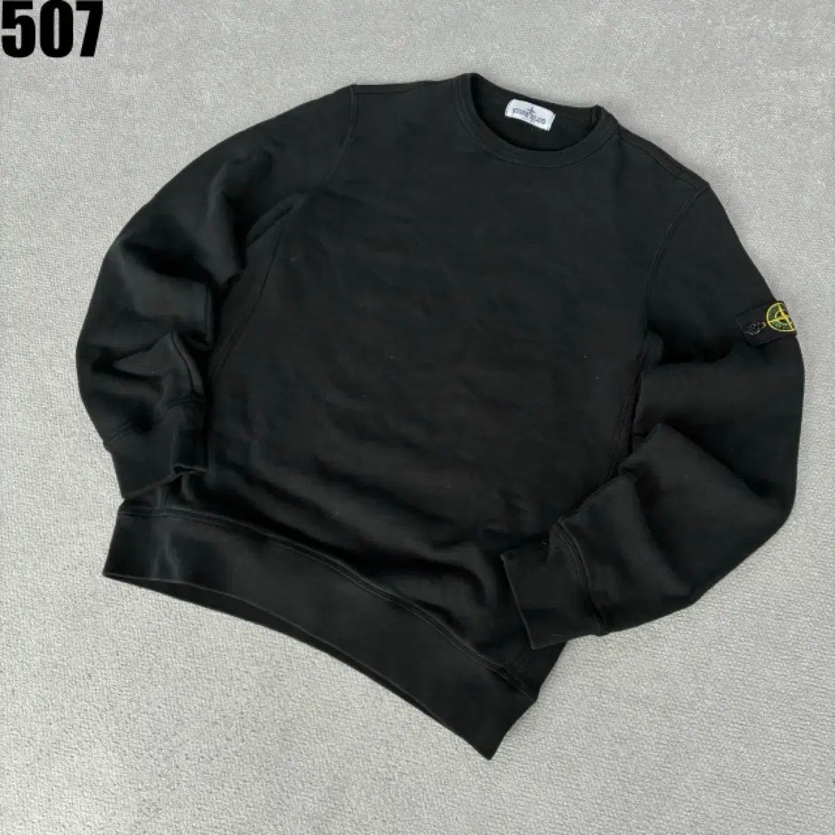 ストーンアイランド ブラック スウェット Tシャツ