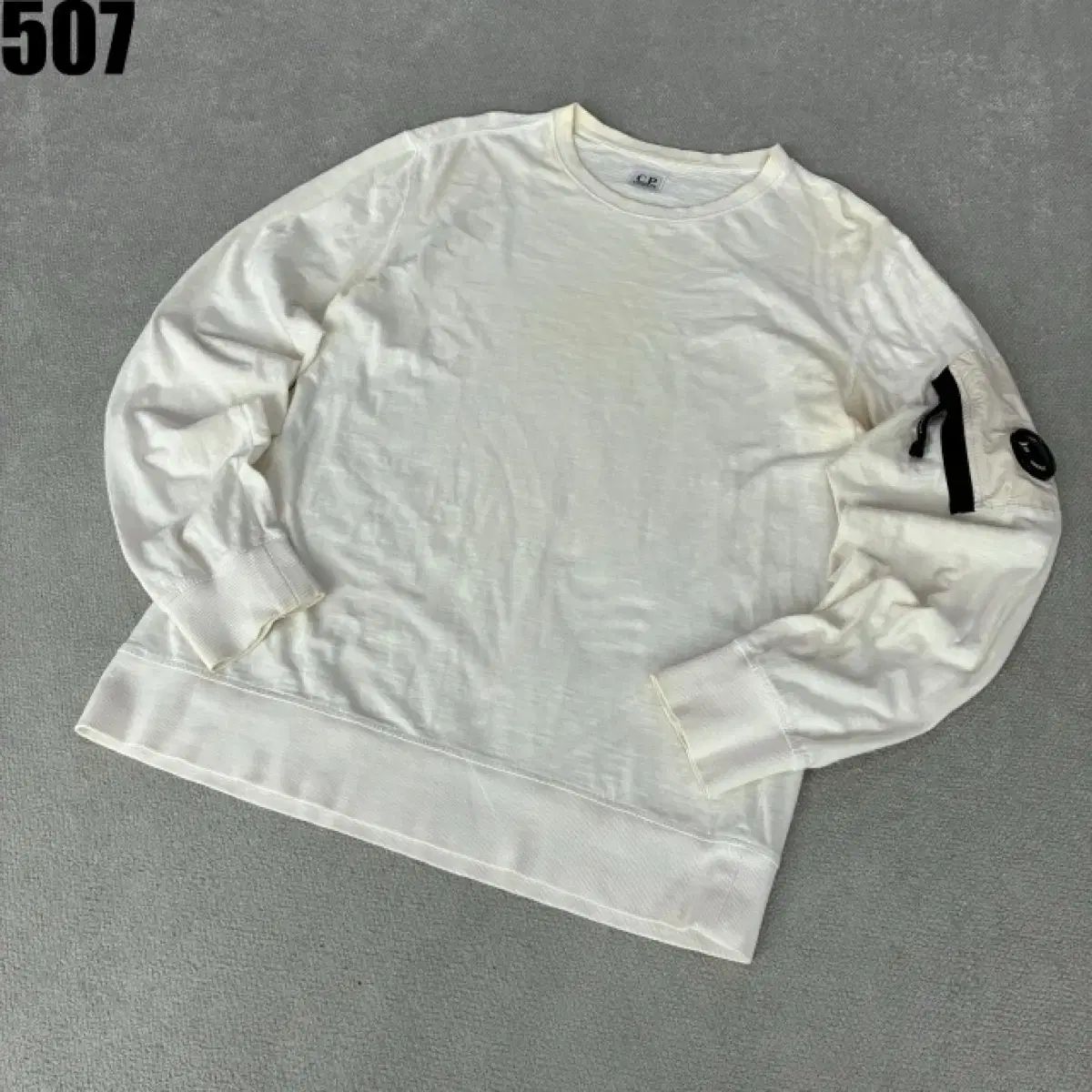 C P カンパニー 白 長袖 Tシャツ