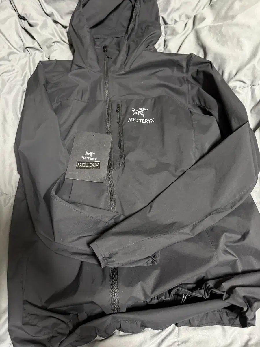 ARC'TERYX アークテリクス スコーミッシュ ブラック ウィンドブレーカー M タグあり (Kream購入)
