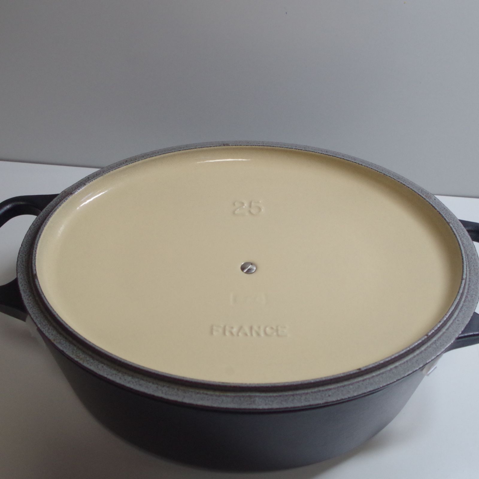 A6263 【未使用】LE CREUSET シグニチャー ココット・オーバル 25cm