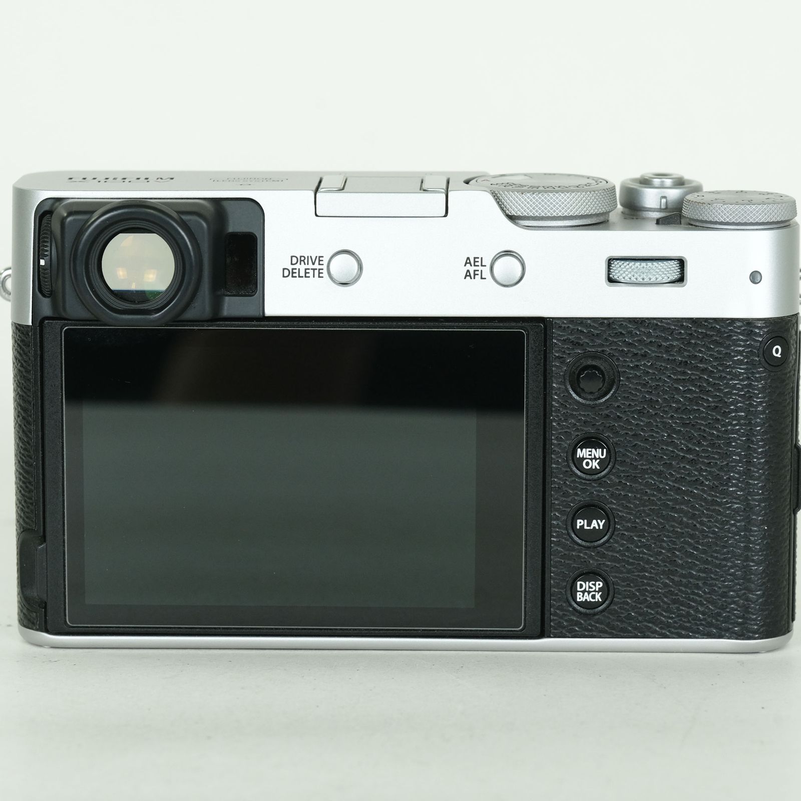 [美品 | シャッター数7,429回｜別売り付属品付] FUJIFILM X100V シルバー | コンパクトデジタルカメラ｜詳細画像
