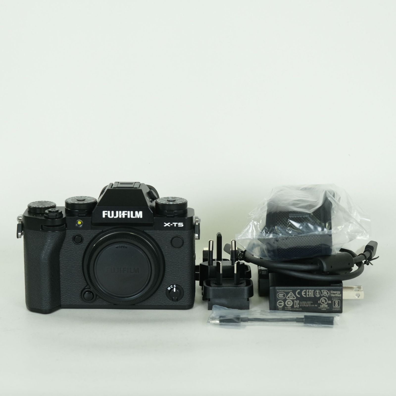 [美品 | シャッター数2,035回｜バッテリー2個付] FUJIFILM X-T5 [ボディ ブラック] | FUJIFILM Xマウント