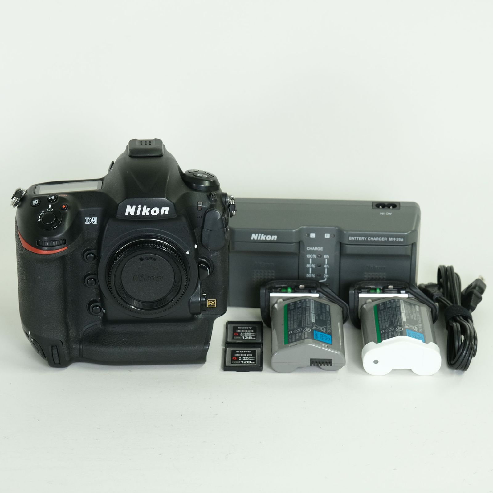 [良品 | シャッター数218,210回｜XQDカード2枚付] Nikon D5 | Nikon Fマウント