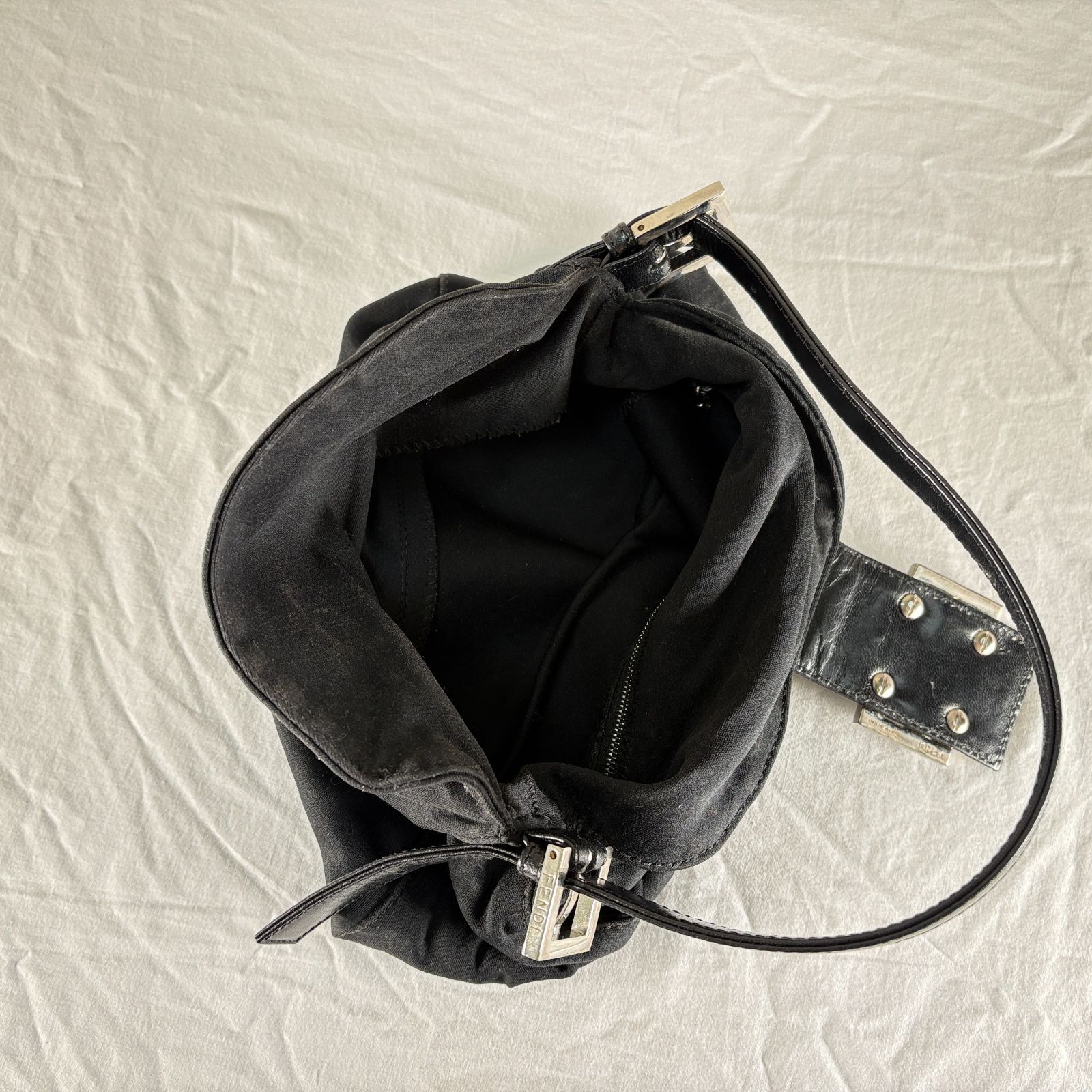 FENDI フェンディ マンマバゲット ナイロン レザー ワンショルダー 