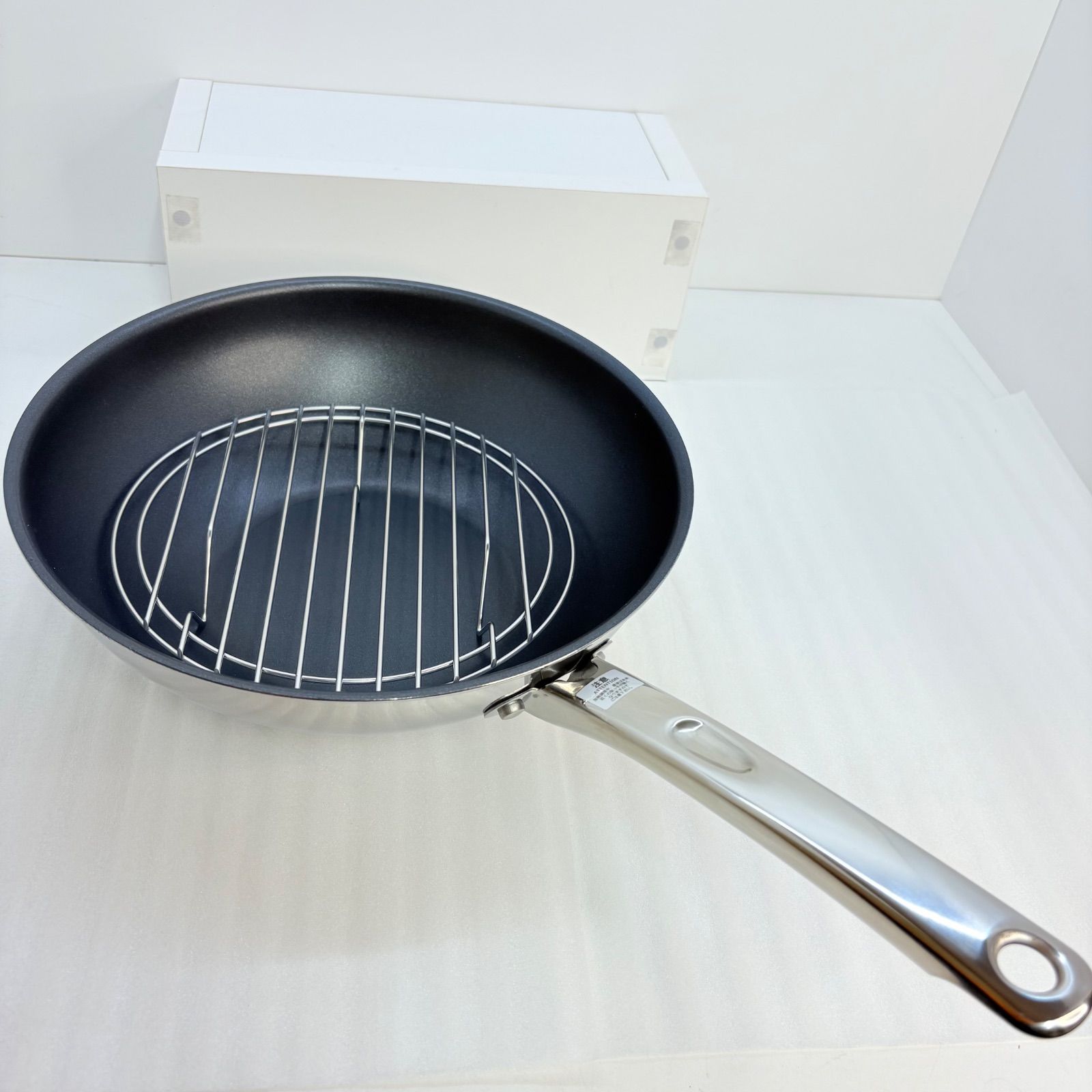 新品・未使用】マイヤー マキシム 深型フライパン 26cm 蓋・蒸し器付 3