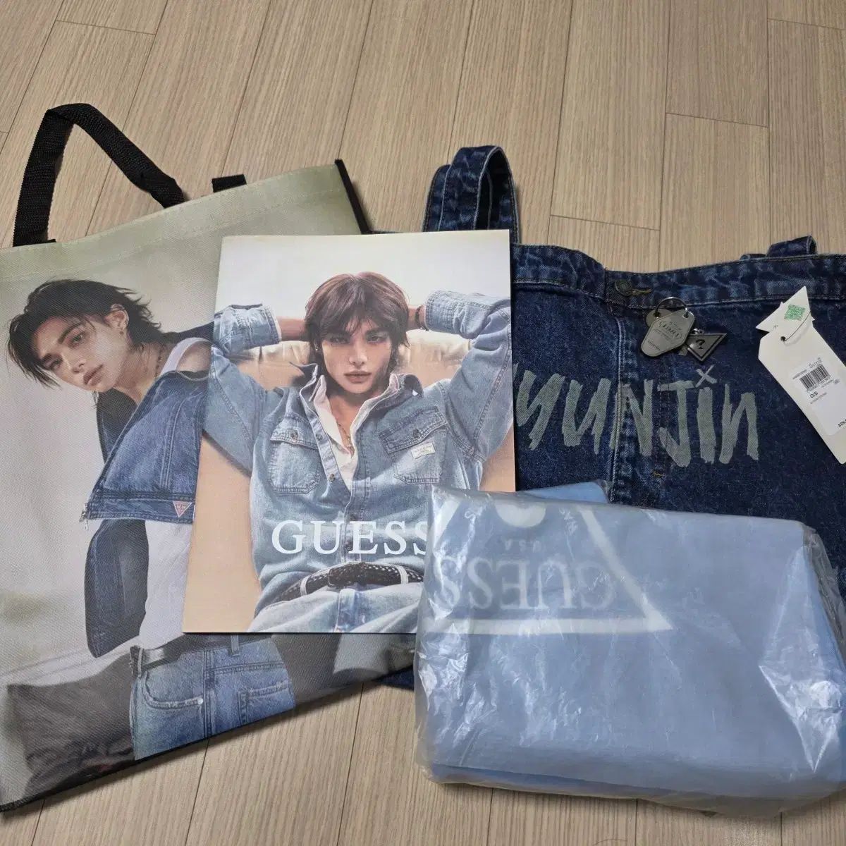 ヒョンジン GUESS 刻印 トートバッグ バッグ + フォトブック PHOTOBOOK + タポリンバッグ セット