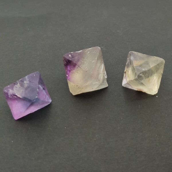 ★ご専用♡★ご確認用【フローライト八面体結晶♢アレンジセット】❤️ 天然石 フローライト 八面体結晶 3個セット 15-21mm - メルカリ