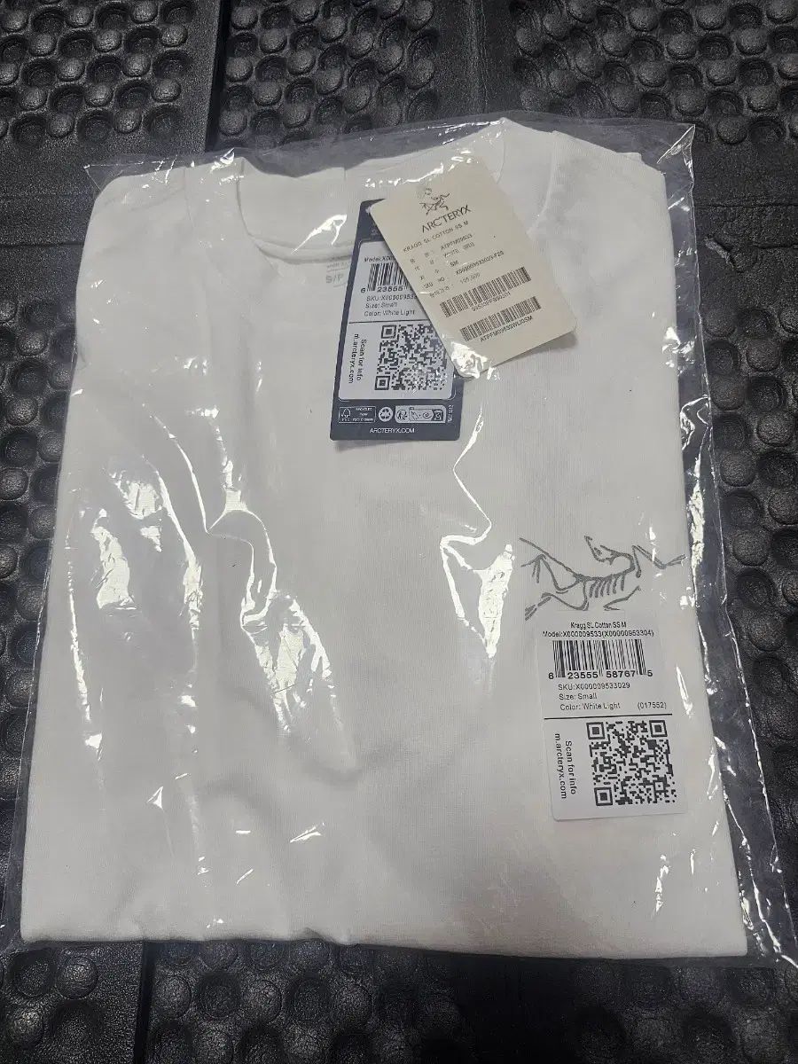 ARC'TERYX アークテリクス クラッグ 半袖 Tシャツ 白 S