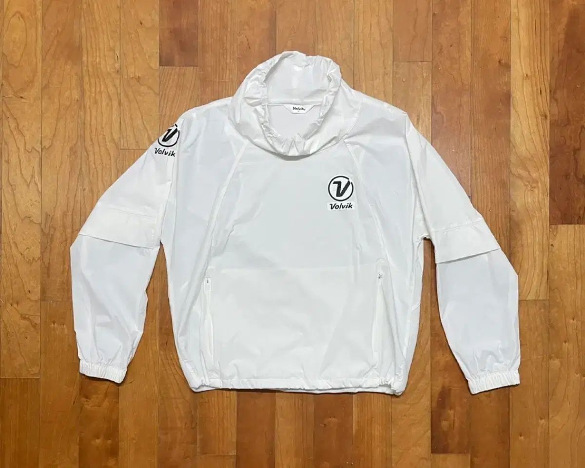 未使用新品 ボルビック(Volvik) レディース Anorak（アノラック） ウィンドブレーカー