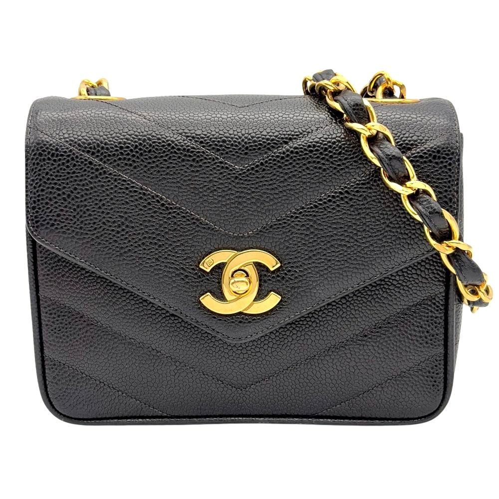 シャネル CHANEL シェブロン チェーン ショルダーバッグ キャビアスキン ブラック ゴールド金具 Vステッチ レディース【中古】