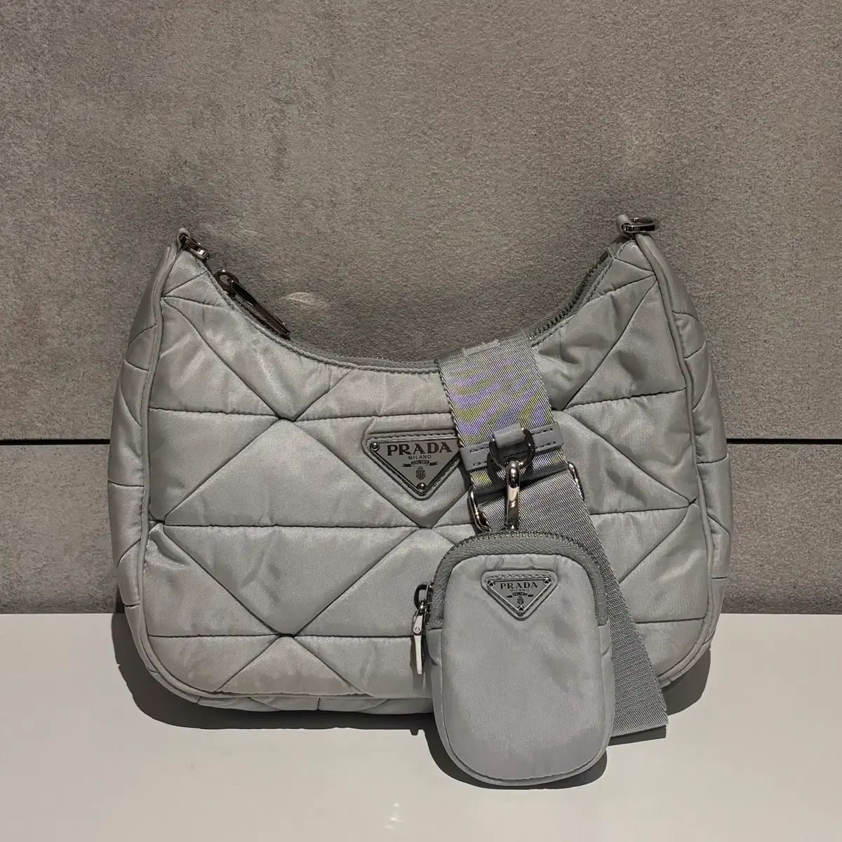 正規品/OS PRADA プラダ 三角ロゴ キルティング ナイロン テスート HOBO BAG