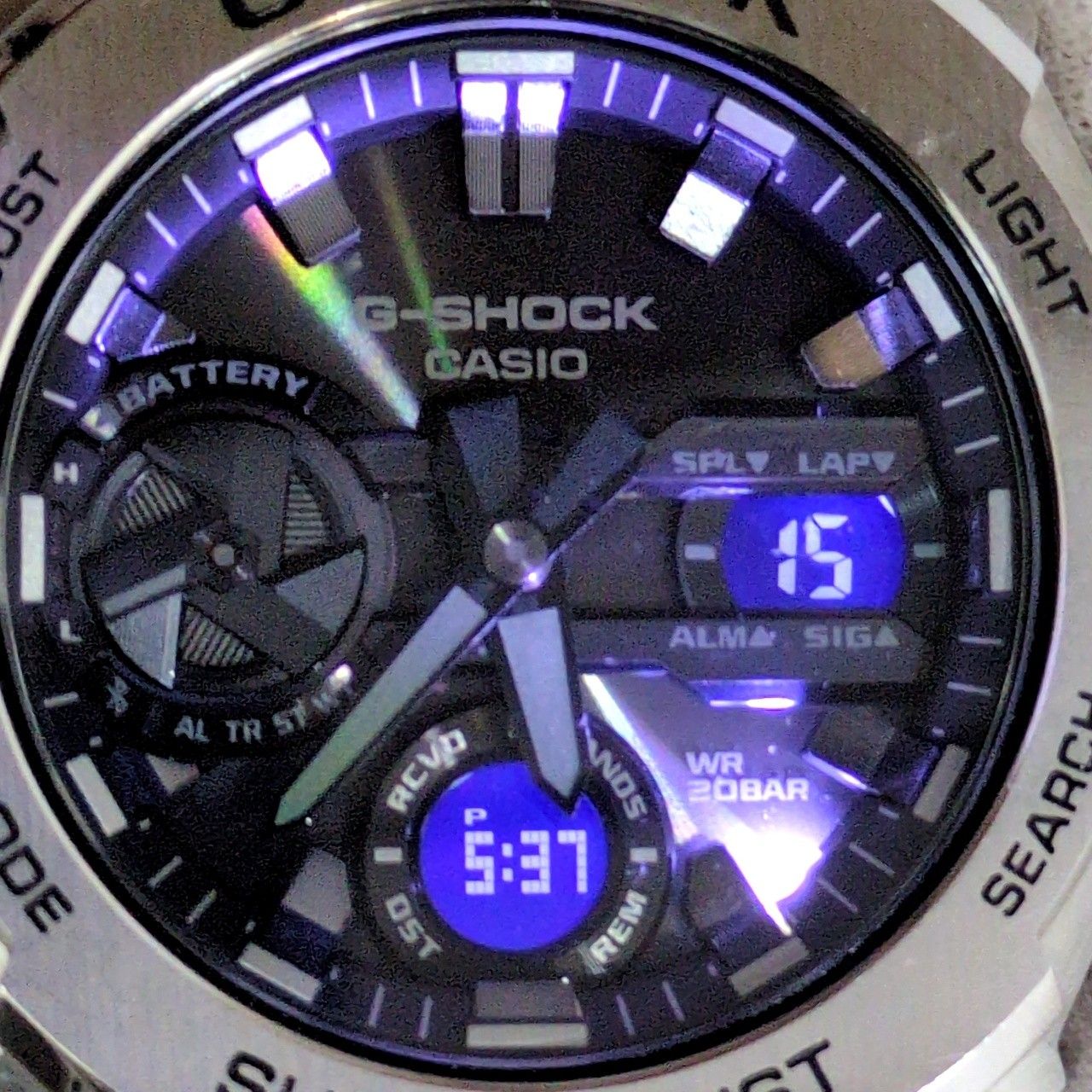 G-SHOCK ジーショック GST-B400D-1A G-STEEL タフソーラー Bluetooth搭載 LEDライト シルバー ブラック 2021年5月発売 G-SHOCK ジーショック GST-B400D-1A G-STEEL タフソーラー Bluetooth搭載 LEDライト シルバー ブラック 2021年5月発売