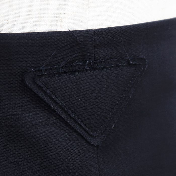 【美品】PRADA プラダ ロング スカート サイズ 42 レディース トライアングルマーク ペンシル ストレート Iライン ボトムス ネイビー 紺 イタリア製 【美品】PRADA プラダ ロング スカート サイズ 42 レディース トライアングルマーク ペンシル ストレート Iライン ボトムス ネイビー 紺 イタリア製