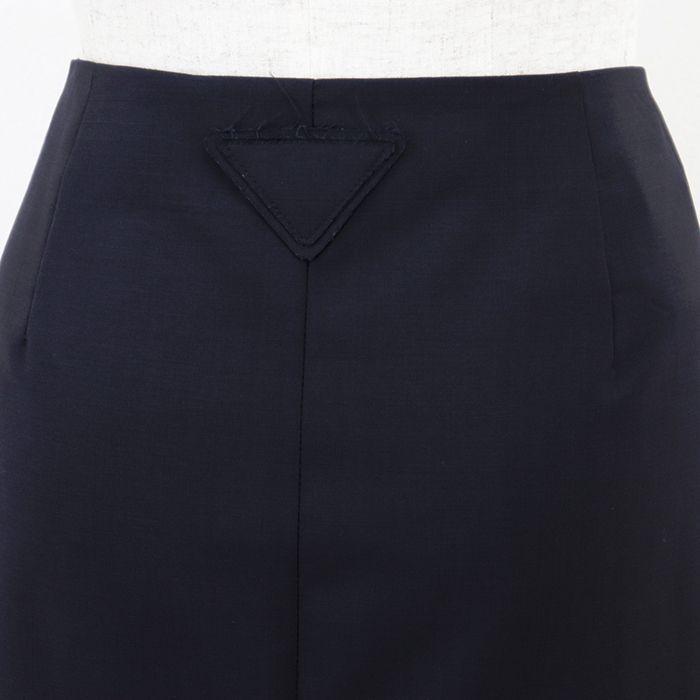 【美品】PRADA プラダ ロング スカート サイズ 42 レディース トライアングルマーク ペンシル ストレート Iライン ボトムス ネイビー 紺 イタリア製 【美品】PRADA プラダ ロング スカート サイズ 42 レディース トライアングルマーク ペンシル ストレート Iライン ボトムス ネイビー 紺 イタリア製