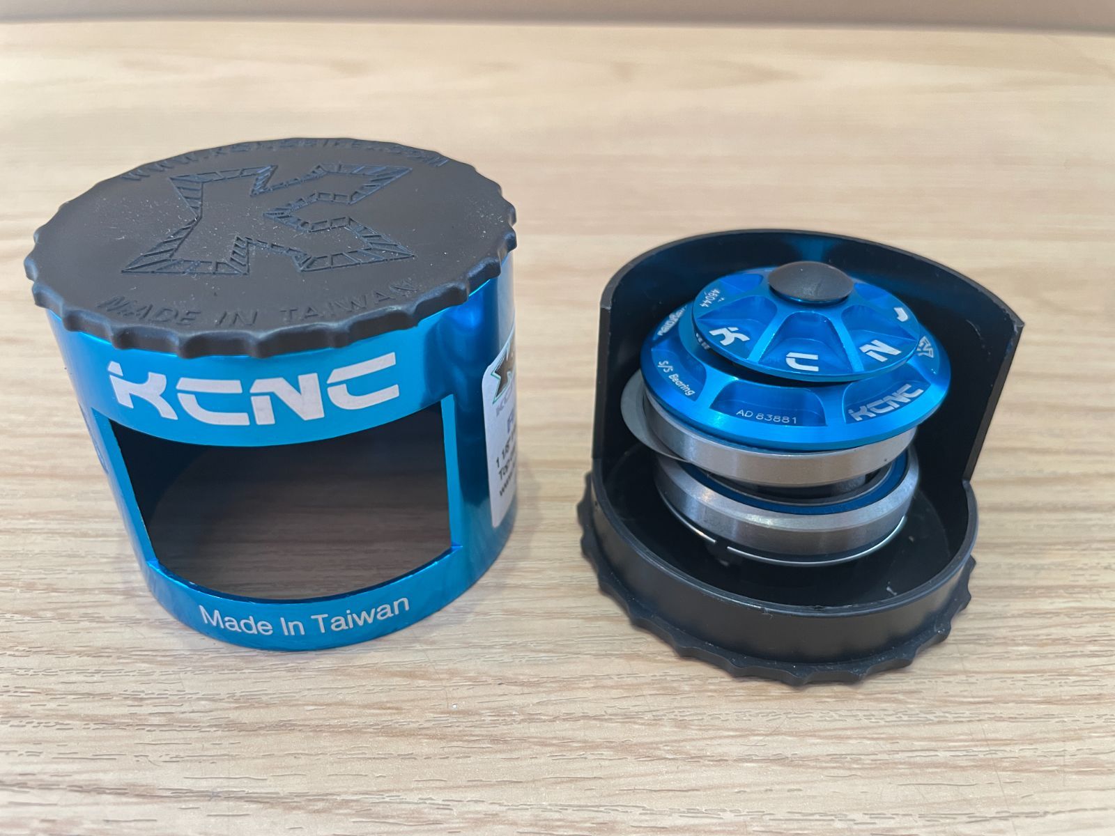 P4203 ■NEW■KCNC ケーシーエヌシー RADIANT R1 ラディアント ヘッドパーツ ブルー ロードバイク 自転車 パーツ アクセサリー P4203 ■NEW■KCNC ケーシーエヌシー RADIANT R1 ラディアント ヘッドパーツ ブルー ロードバイク 自転車 パーツ アクセサリー