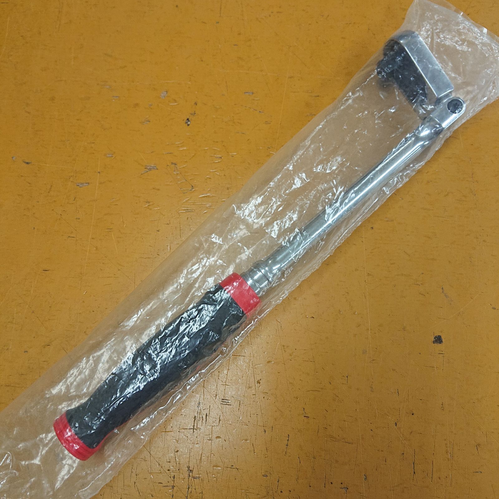 スナップオン 差込角3/8(9.5mm) 100ギヤ ロングフレックスヘッド ソフトグリップ FHLF100 レッド ◆管理番号 x32