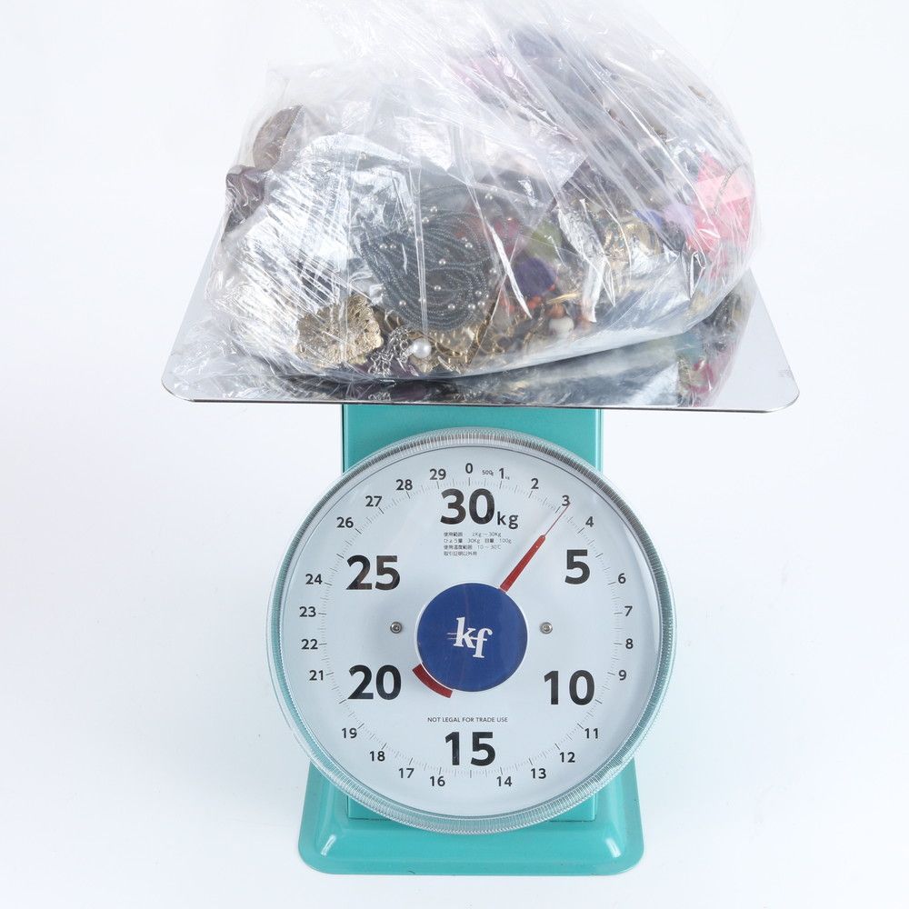 アクセサリー 大量 まとめ 総重量 約 3.2kg ジュエリー ペンダント バレッタ 指輪 ブレスレット ネックレス レディース EEE DZ3-7【中古】