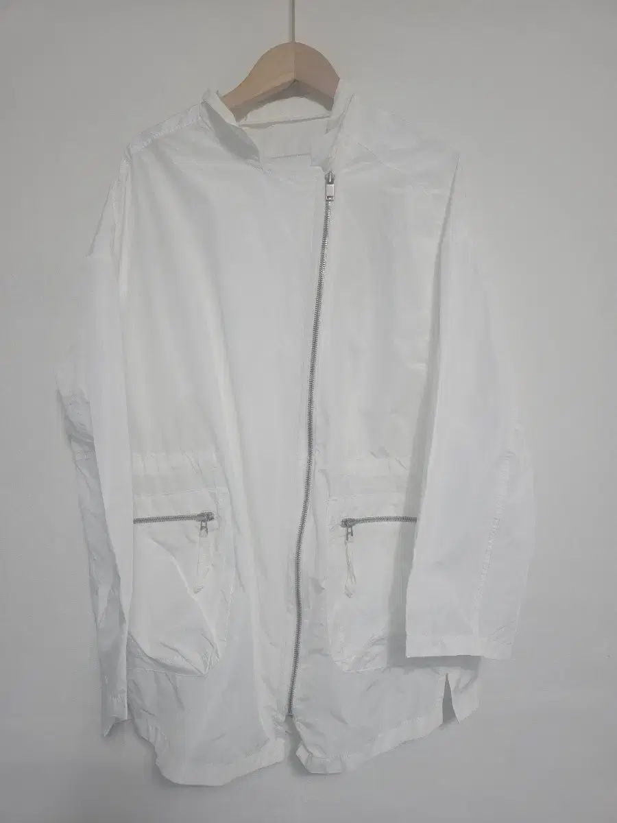 サンドロ SANDRO 白ウィンドブレーカー ジップアップ ジャケット 90