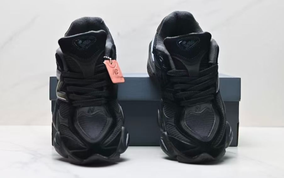 新品未使用 New Balance 9060 トリプルブラック U9060ZGE オール