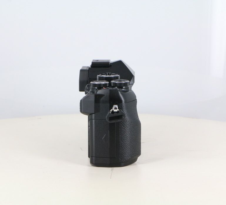 中古】(オーエムシステム) OM SYSTEM OM-5 MarkII ボディ ブラック