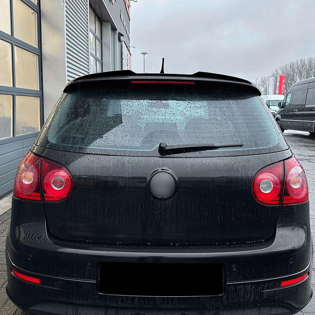フォルクスワーゲン ゴルフ5 Volkswagen Golf MK5 GTI R32 リアスポイラー ルーフスポイラー ABS製 ピアノブラック カーボン調 シャープデザイン 後部スタイルアップ 外装パーツ エアロパーツ リアビュー引き締め フォルクスワーゲン ゴルフ5 Volkswagen Golf MK5 GTI R32 リアスポイラー ルーフスポイラー ABS製 ピアノブラック カーボン調 シャープデザイン 後部スタイルアップ 外装パーツ エアロパーツ リアビュー引き締め