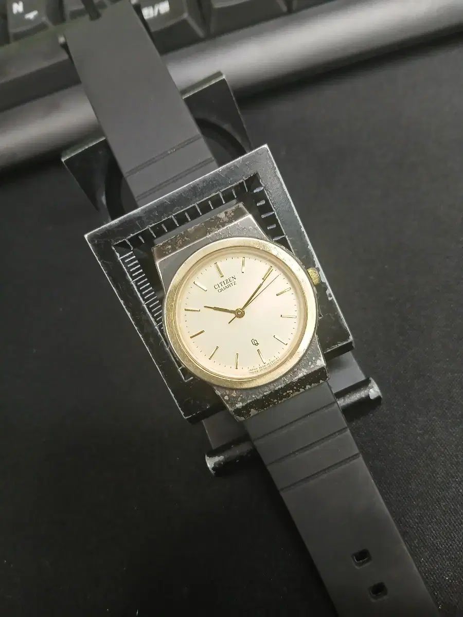 ヴィンテージ シチズン 高級仕様 ダンディ クォーツ / HUBLOT スタイル オマージュ