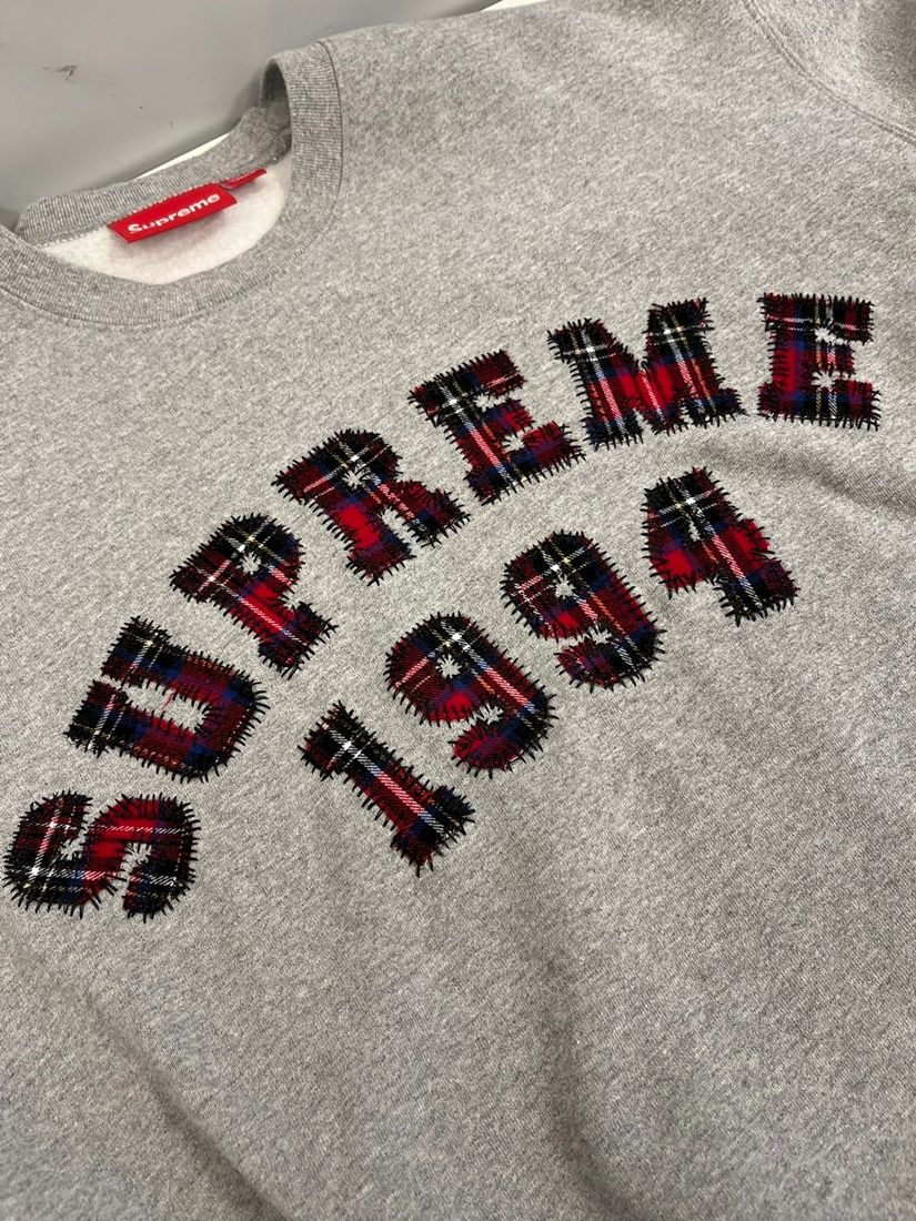 シュプリーム SUPREME 26SS Plaid Arc Crewneck Heather Greyプレイド