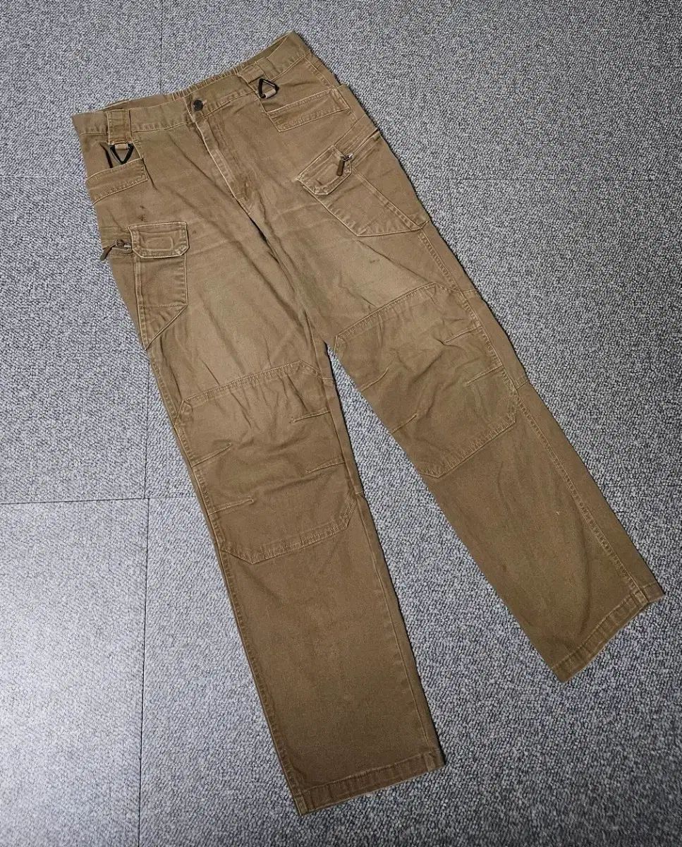 タクティカルカーゴパンツ 出品