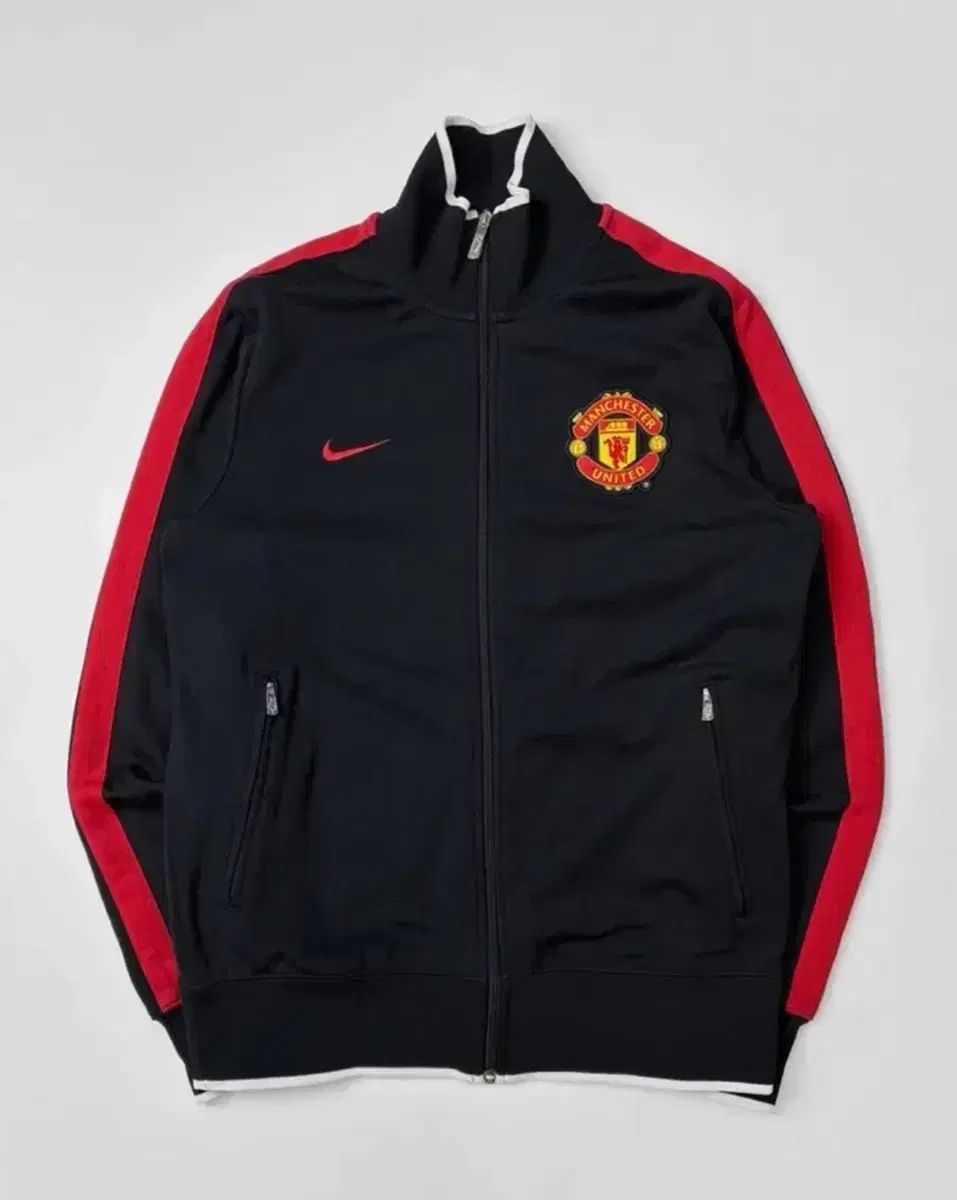マンチェスター・ユナイテッド マンU NIKE トラックジャージ L