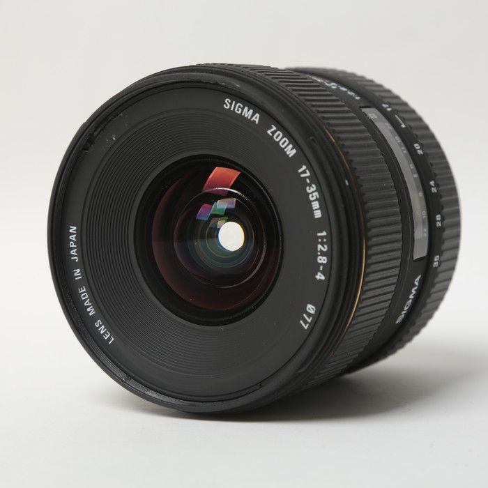 カメラ 【シャッター回数13860回】□美品□ Nikon デジタル一眼レフ