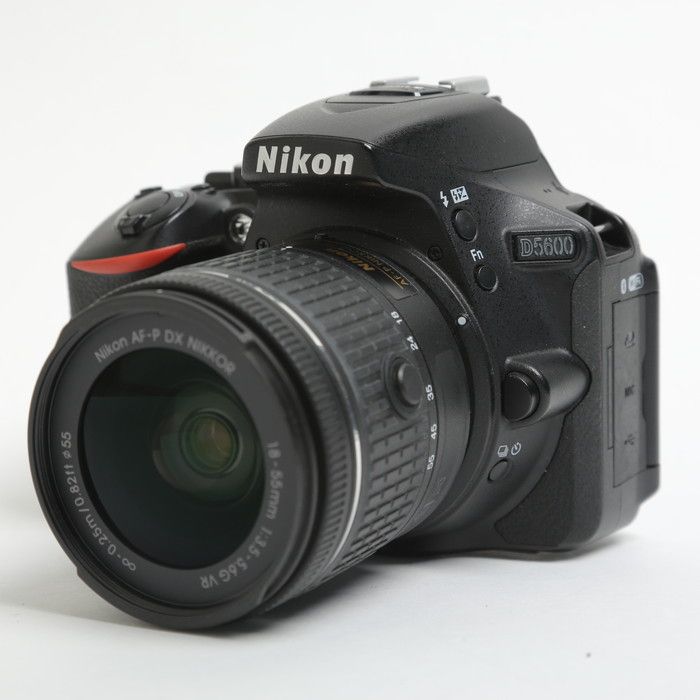 【中古】(ニコン) Nikon D5600 18-55VR レンズキツト