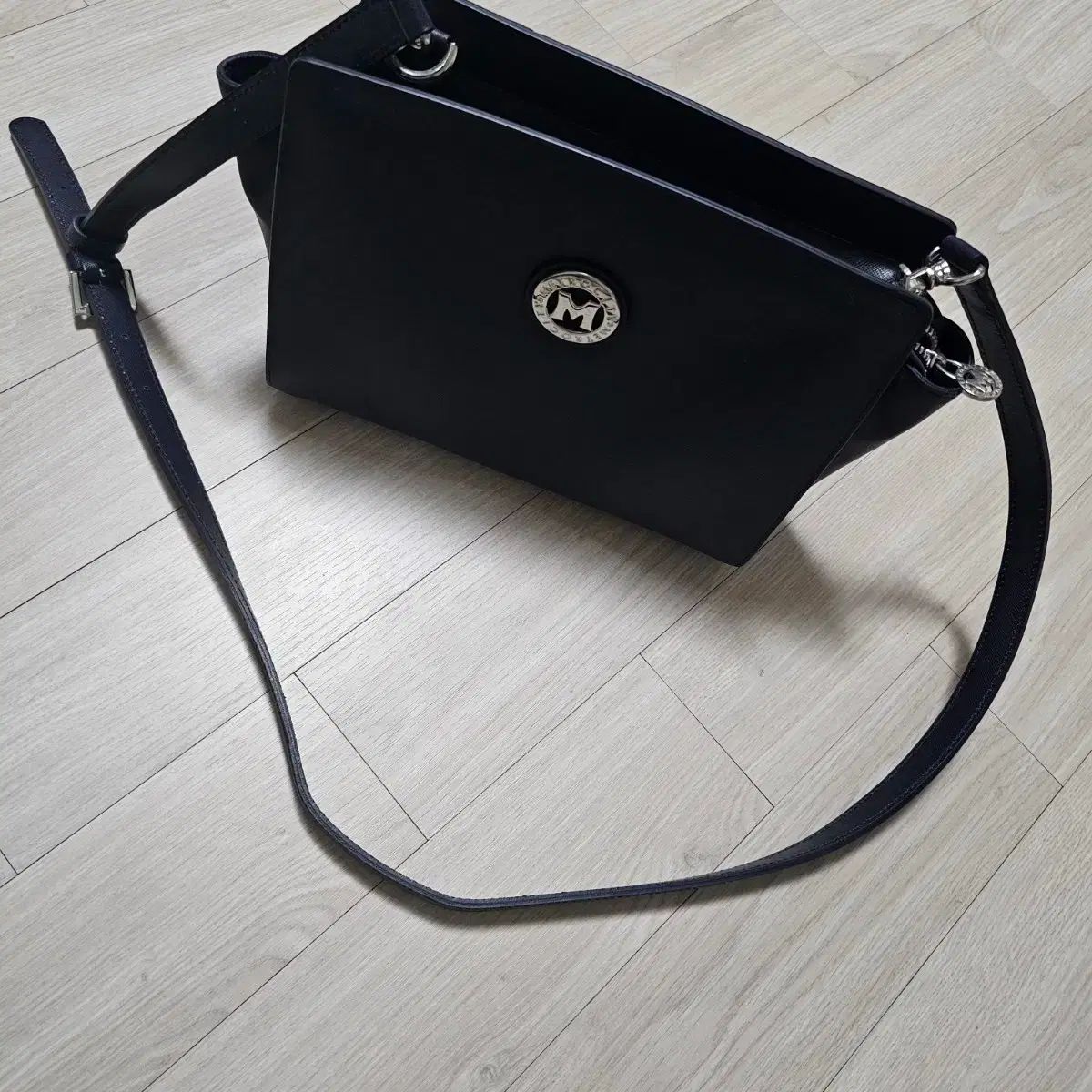 メトロシティ 正規品 クロスバック (新 商品)