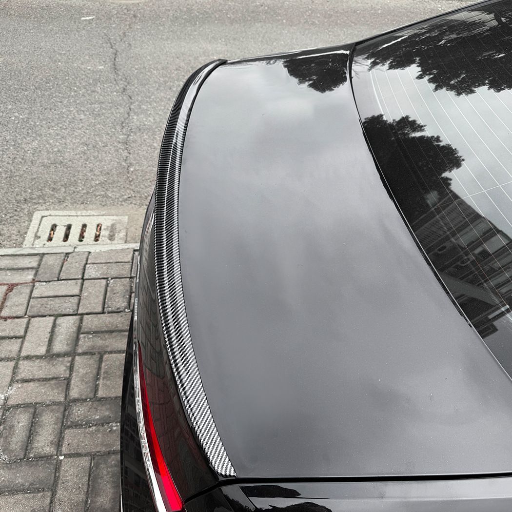 Audi A6 C8 (アウディ A6 C8) 2018-2025 専用 リアスポイラー スポーティブレードデザイン ABS製 カーボン調/ピアノブラック 選べる2色 ドレスアップ効果抜群 走行安定性向上 リアビューシャープに軽量高強度 耐候性おすすめ送料無料