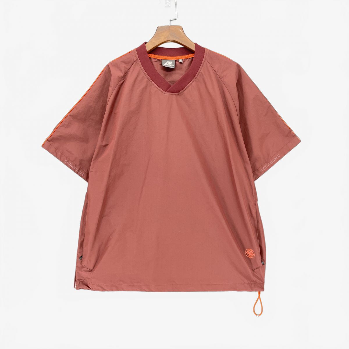(105) ニューバランス メンズ 半袖 Vネック Tシャツ 4,222円