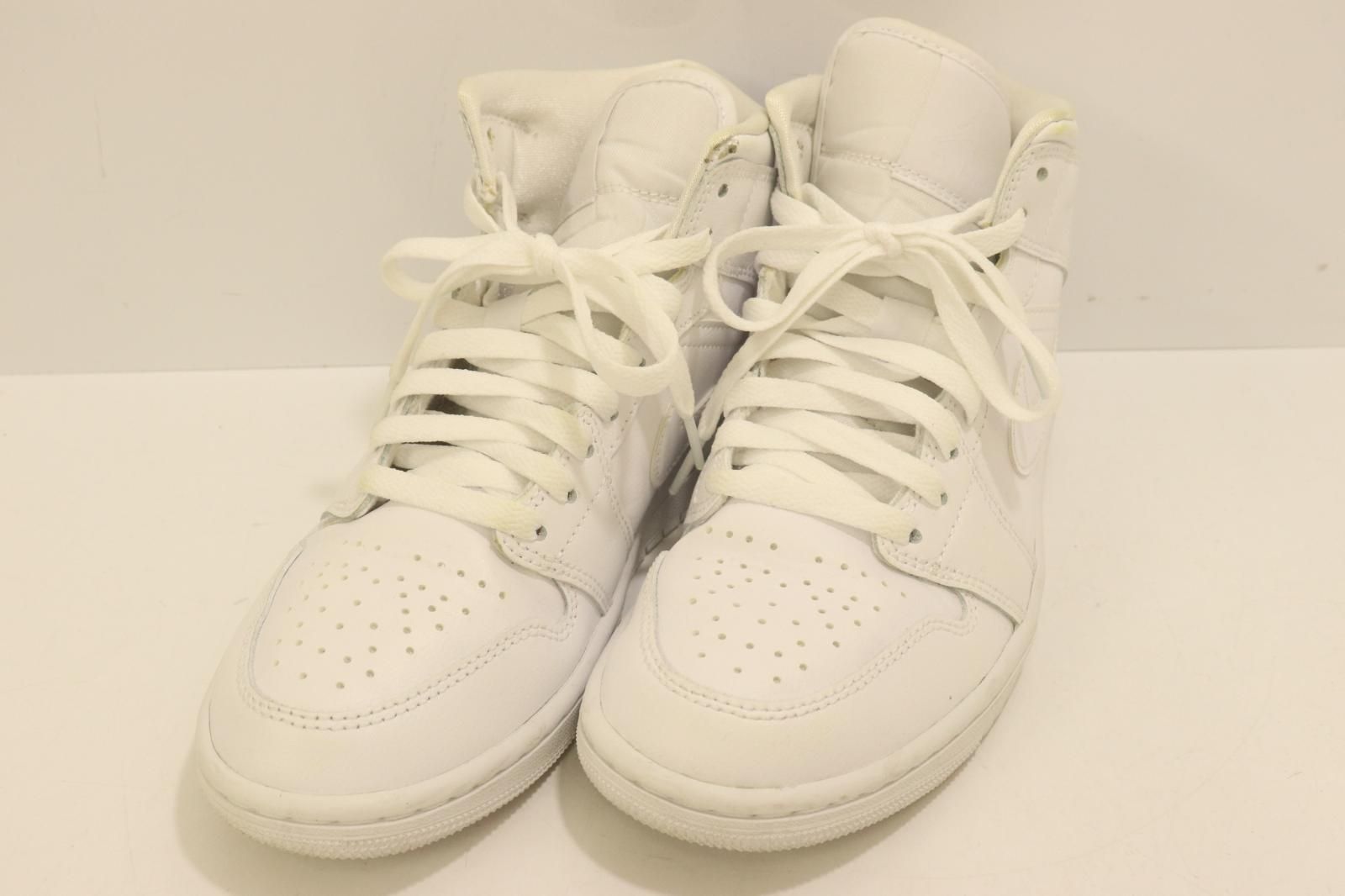【中古】 NIKE レディーススニーカー 23.5cm Air Jordan 1 Mid NIKE 23.5cm 白 ホワイト ロゴ DV0991-111