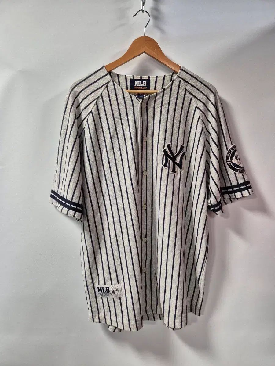 *送料無料※メルカリshop取引では対象外) MLB NEW YORK YANKEES ロゴ ラグラン ベースボール ジャージ 105 サイズ (状態 傷なし