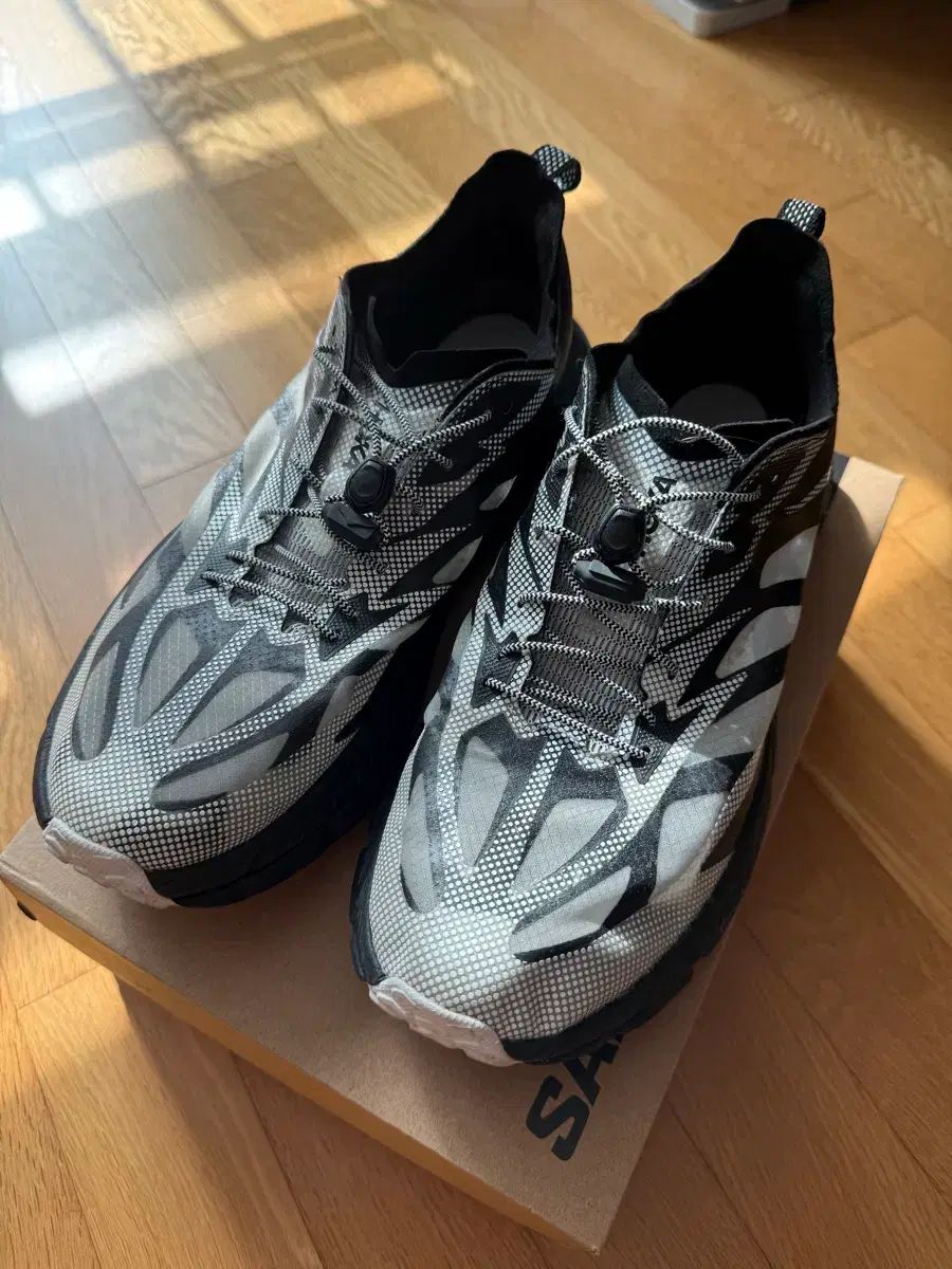 HOKA ONE ONE ホカオネオネ 麻 マファテ スピード 4 ブラック 白 285