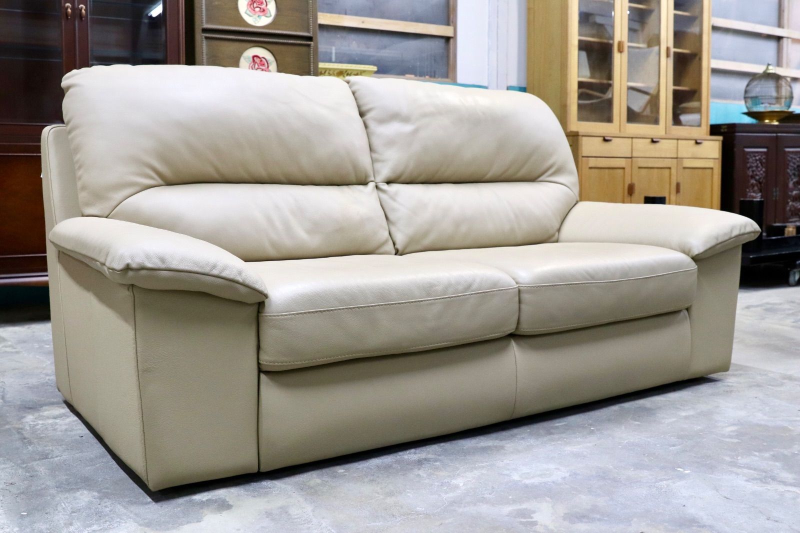 GMJK80○NICOLETTI HOME / ニコレッティホーム イタリア最高級 総本革 2人掛けソファ ラブソファ IDC大塚家具取扱 ベージュ 約40万