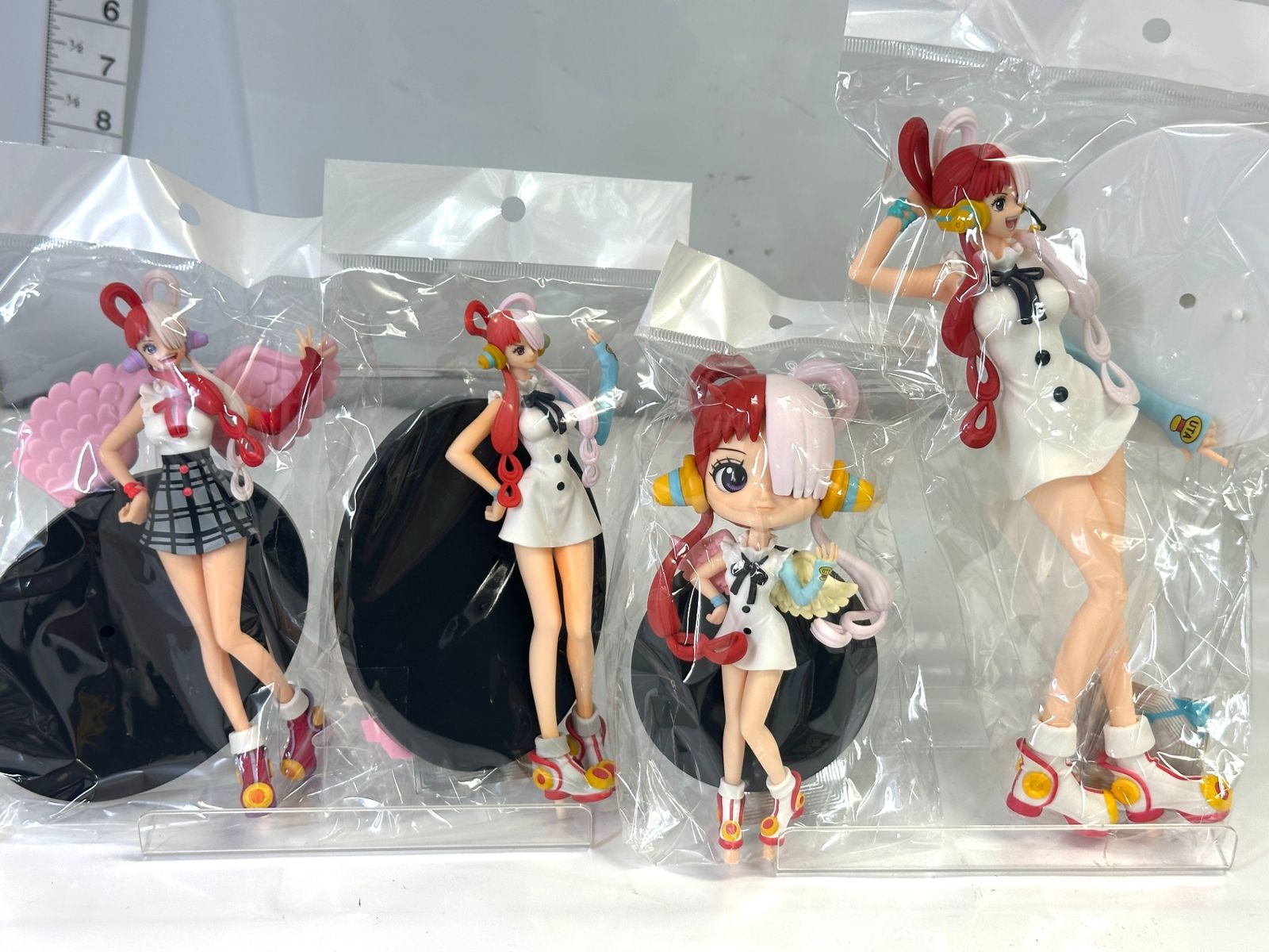 ワンピース ONE PIECE ウタ フィギュア 4体セット GLITTER&GLAMOURS