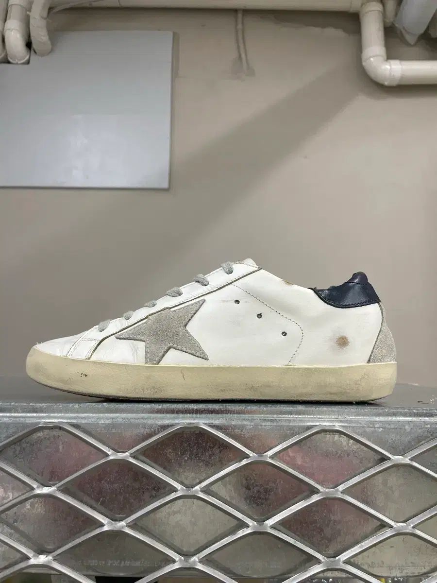 GOLDEN GOOSE ゴールデングース Superstar スーパー・スター ネイビータブ 37 (gr-4826)