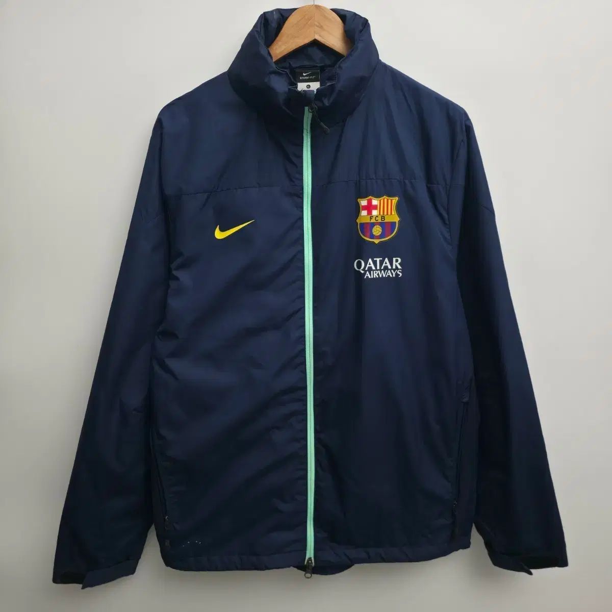 XL NIKE FC バルセロナ ネイビー ウィンドブレーカー