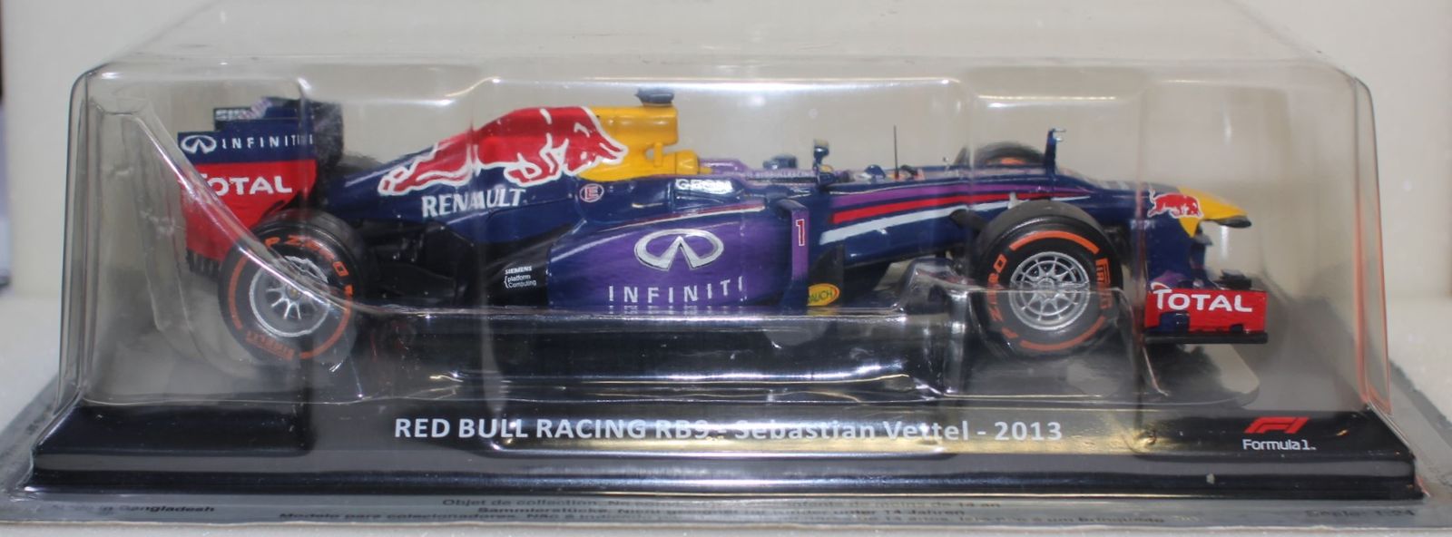 新品 210mm 1/24　フォーミュラー１コレクション RED BULL RACING RB9 セバスチャン・ベッテル 2013 240001033567
