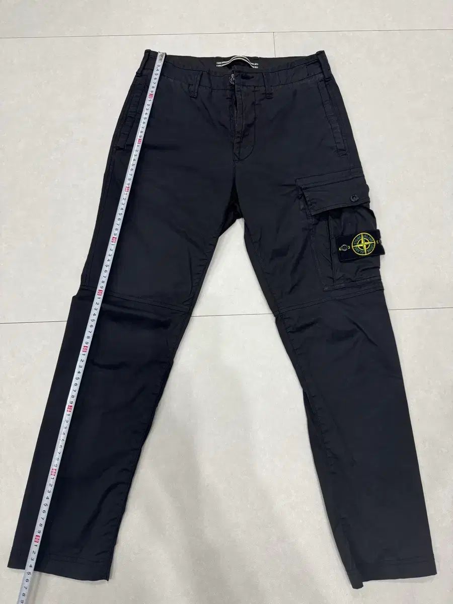 ストーンアイランド ブラック カーゴパンツ 28 サイズ 出品