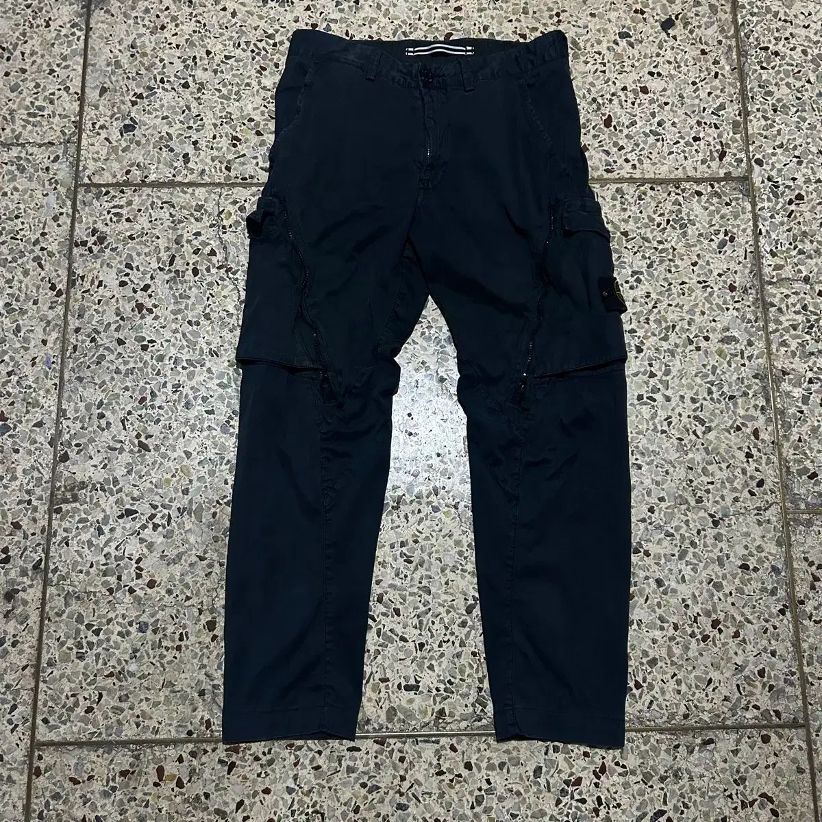 STONE ISLAND ストーンアイランド ブラック カーゴ パンツ